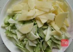 西兰花梗土豆片的做法图解3