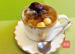 银耳莲子红枣汤的做法图解6