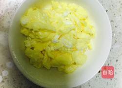 韭黄炒鸡蛋的做法图解5