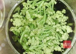 肉片炒菜花的做法图解1