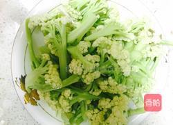 肉片炒菜花的做法图解2