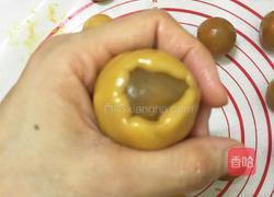 广式莲蓉蛋黄月饼的做法图解16