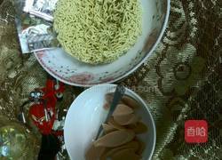 美味的火腿泡面的做法图解2
