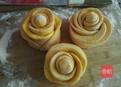 黄玫瑰花馒头的做法图解1