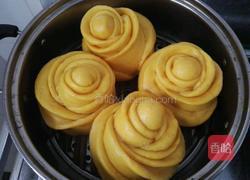 黄玫瑰花馒头的做法图解3
