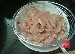 猪腰泡面的做法图解3