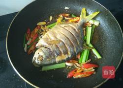 香煎金鲳鱼的做法图解6