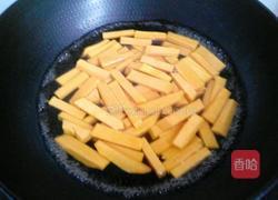 咸蛋黄炒南瓜的做法图解3