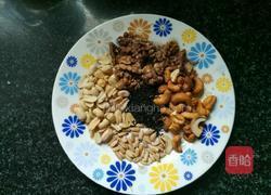 五仁馅月饼的做法图解1