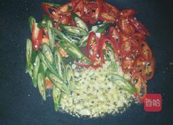 青红椒炒西瓜皮的做法图解3