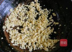 芹菜木耳鸡蛋素包的做法图解5