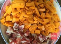 南瓜小米香肠粥的做法图解3