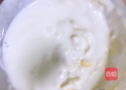 小黄人慕丝蛋糕的做法图解9