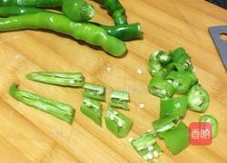 青椒炒玉米的做法图解2