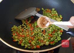 蒜台炒米饭的做法图解2