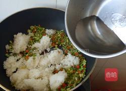 蒜台炒米饭的做法图解4