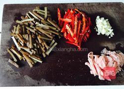 爆炒肉丝酱干的做法图解2