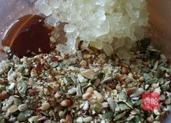 蜜饯坚果仁月饼馅的做法图解1