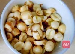 莲子小米粥的做法图解1