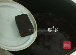 红枣桂圆黑米粥的做法图解4