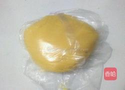 广式蛋黄豆沙月饼的做法图解5