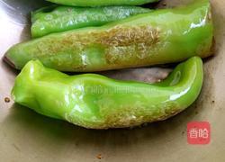 油焖辣椒的做法图解2