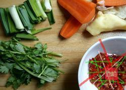 酸汤黄骨鱼的做法图解2