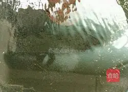 Illustration of how to make ham and egg fried rice 6