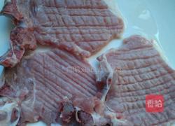 面包糠大排的做法图解2