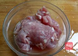 蚝油青瓜肉片的做法图解1