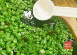 炒长豆角的做法图解7