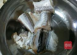 鳕鱼炖豆腐的做法图解1