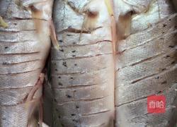 酱烤小鲈鱼的做法图解1