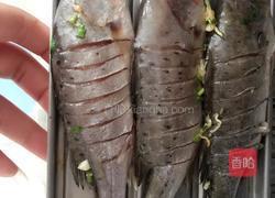 酱烤小鲈鱼的做法图解4