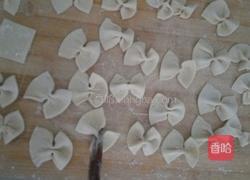 奶香蝴蝶面的做法图解5