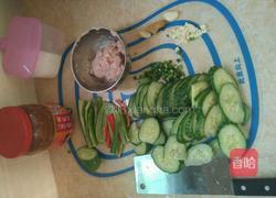 青瓜椒炒瘦肉的做法图解3