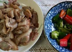 香辣猪头皮的做法图解1