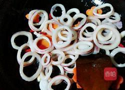 爆炒鱿鱼圈的做法图解4