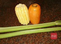 三色素炒的做法图解1