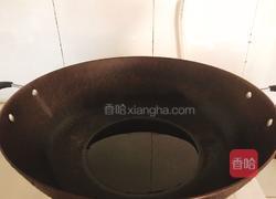 蒜苗炒鸭郡把的做法图解3