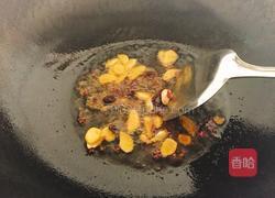蒜苗炒鸭郡把的做法图解5