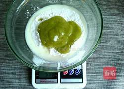 卡通猕猴桃冰皮月饼的做法图解3