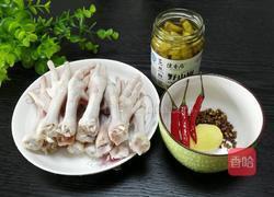 泡椒凤爪的做法图解1