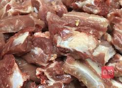 红焖排骨芋头煲的做法图解1