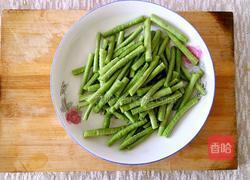茄子豆角的做法图解2