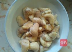 木耳菱角玉米骨头汤的做法图解6