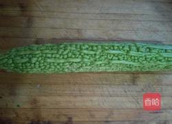 糖醋拌苦瓜的做法图解1