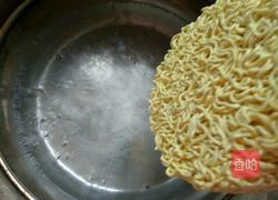 炒方便面的做法图解4
