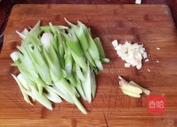 西芹炒肉的做法图解4