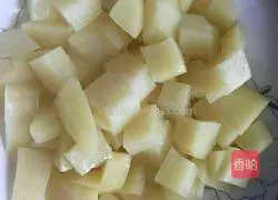 Illustration of how to make mini potato cakes 1